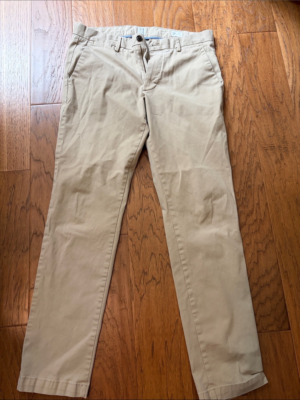 GAP Men's slim  Straight Chino Pants in Khaki Tan 32x32